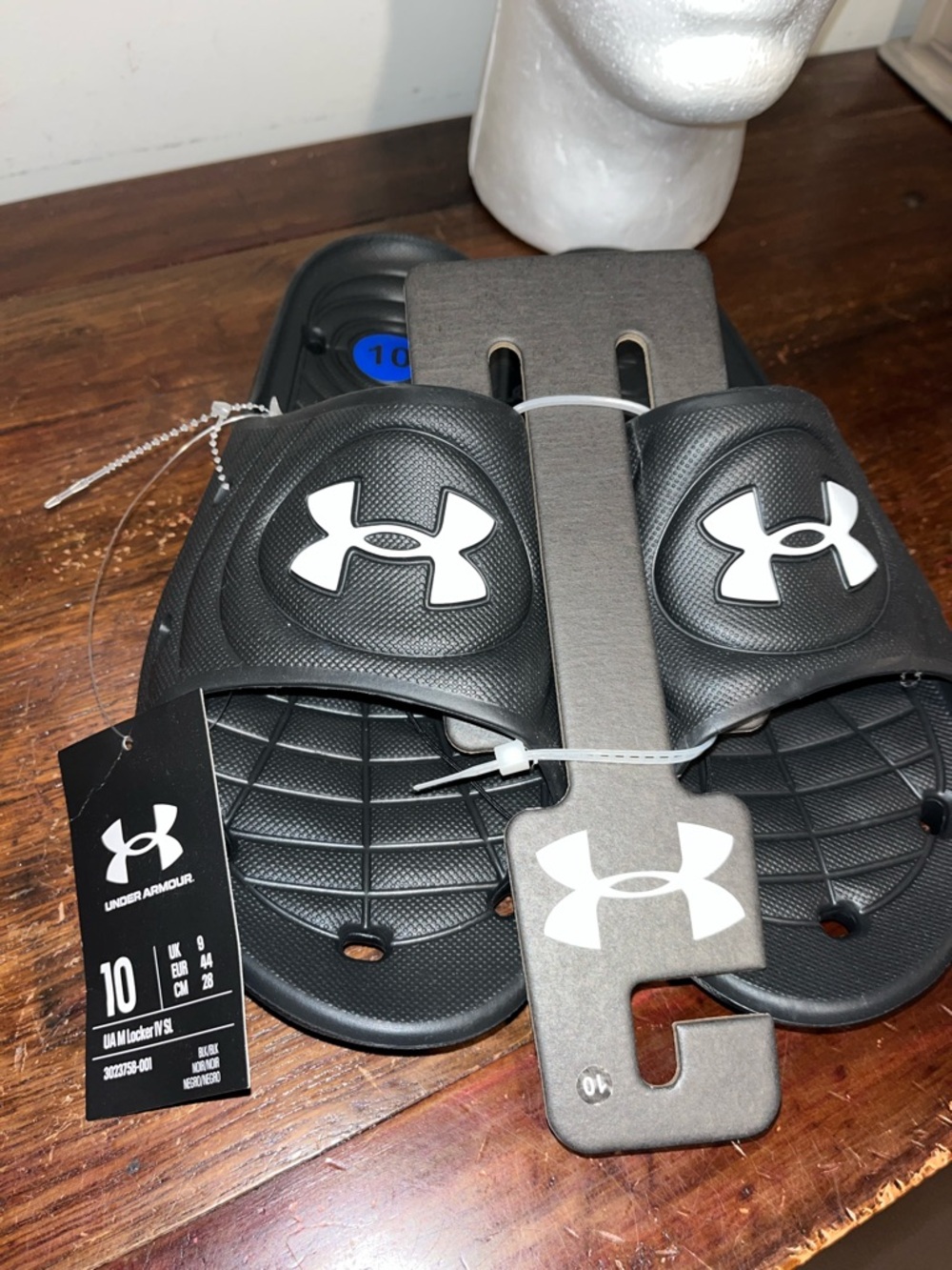 New UA Black Locker room Sandal slides pool shoes 10 M Flip Flops Pluggers